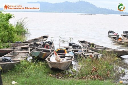Les-pecheurs-artisanaux-de-Taabo-observent-le-repos-biologique-Le-04-septembre-2026-450x299
